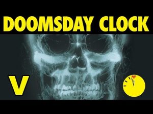 doomsday clock issue 5 review and breakdown by tom kwei and deffinition